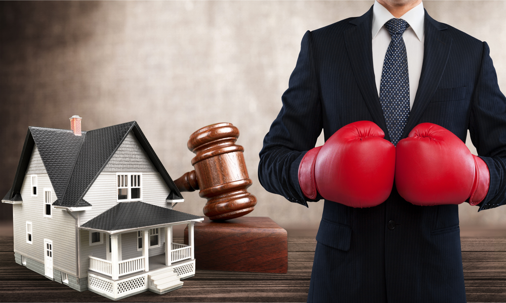 Foreclosure bidding war in Texas